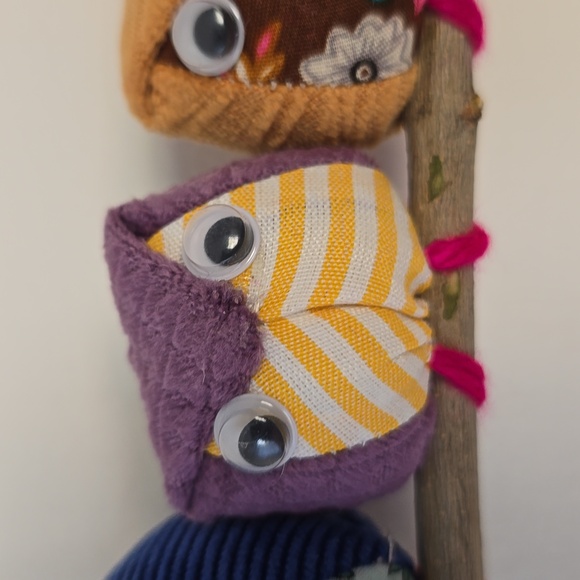 Wall Decorating Colorful Fabric Handmade 4 Owls Family Branch Wall Hanging - Picture 6 of 9